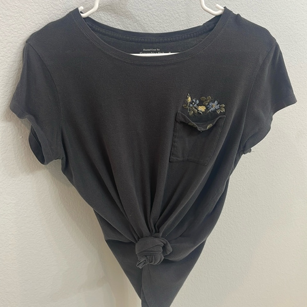 Abercrombie & Fitch Knotted Crew Tee